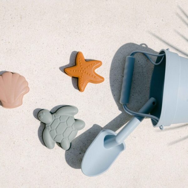 LEE VIERRA KIDS Beach Bucket Sand Toys | Mainan Pasir Anak | Bucket & Scoop - Image 4