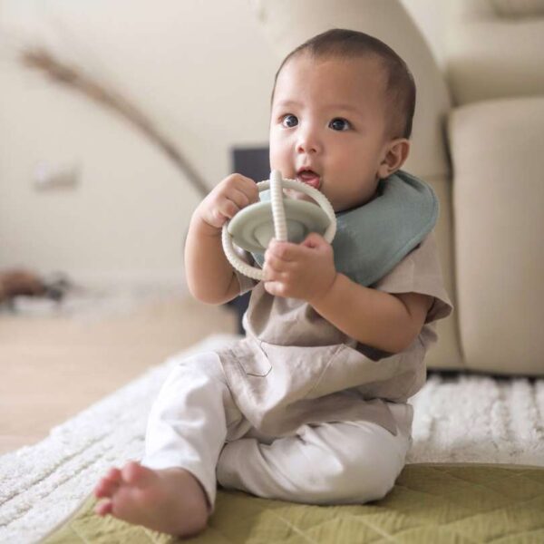 Mellow Teether Rattle Ball | Mainan Teether Anak - Image 5